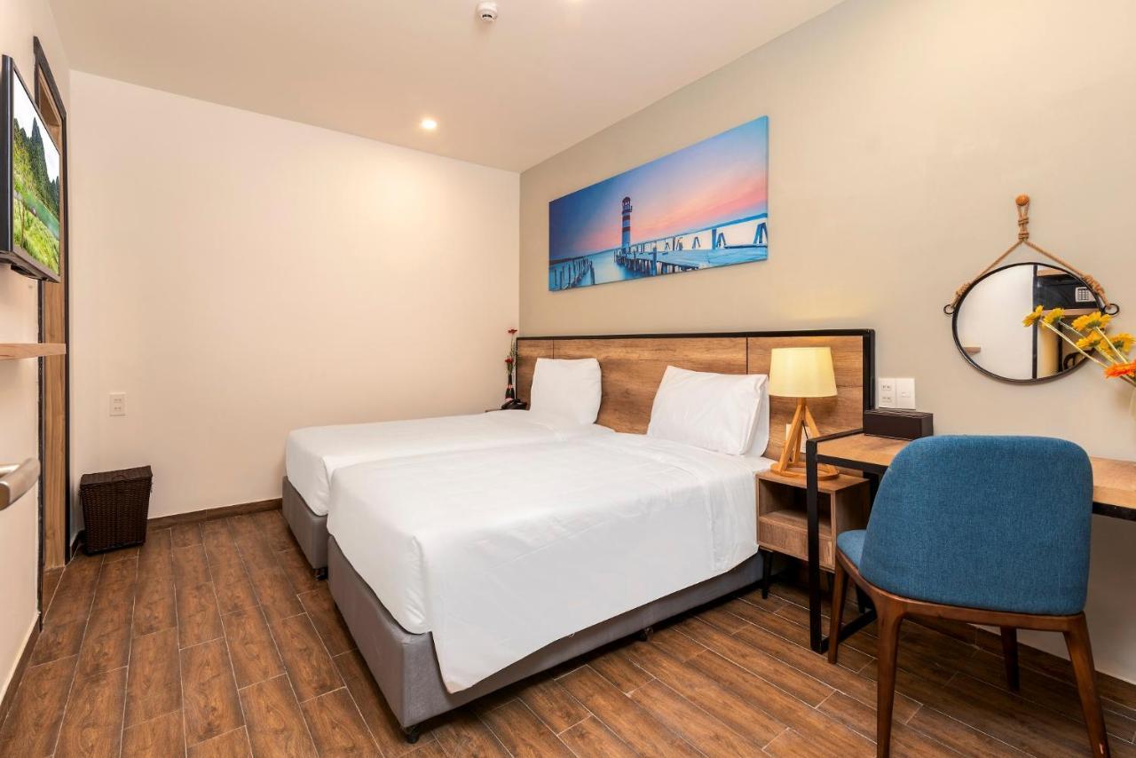 Golden Lotus Central Hotel Nha Trang Bagian luar foto