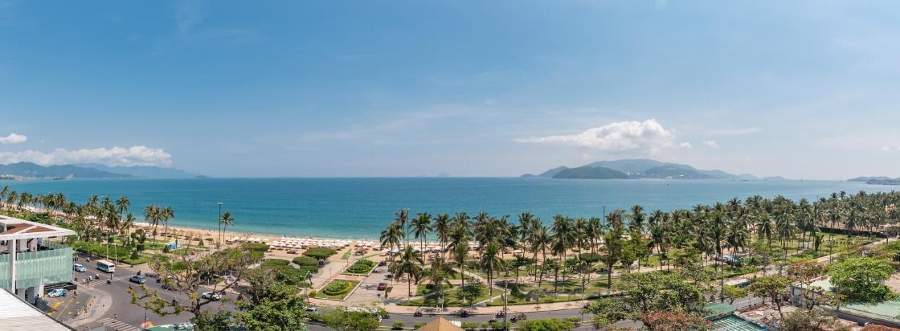 Golden Lotus Central Hotel Nha Trang Bagian luar foto